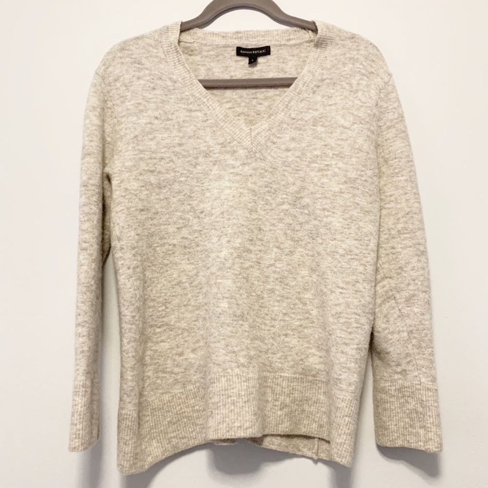 Banana Republic Fine Merino Sweater size small